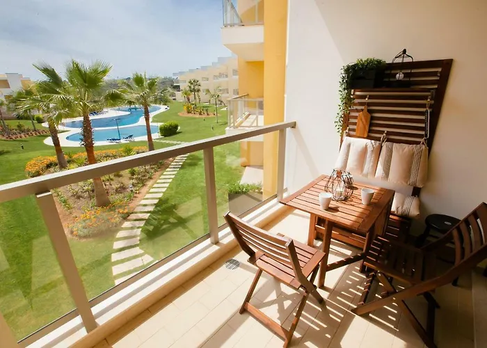 Modern Luxury Apartment Near Harbor Of Albufeira